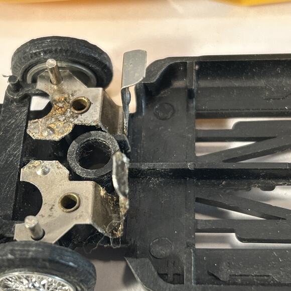 1960s Ideal Motorific Ferrari #9 Battery Operated Car w/ Original Display Case - Picture 10 of 16